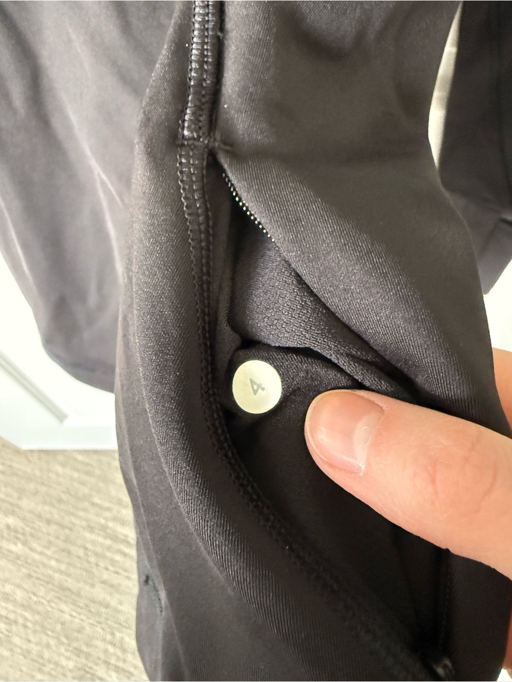 Lululemon First Mile Pullover Size 4 - Picture 2 of 7